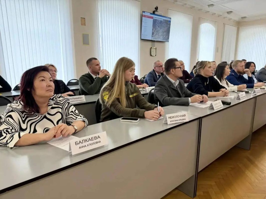 В администрации провел межведомственное совещание, посвящённое качеству воздуха в Энгельсе и сельских поселениях района В администрации провел межведомственное совещание, посвящённое качеству воздуха в Энгельсе и сельских поселениях района