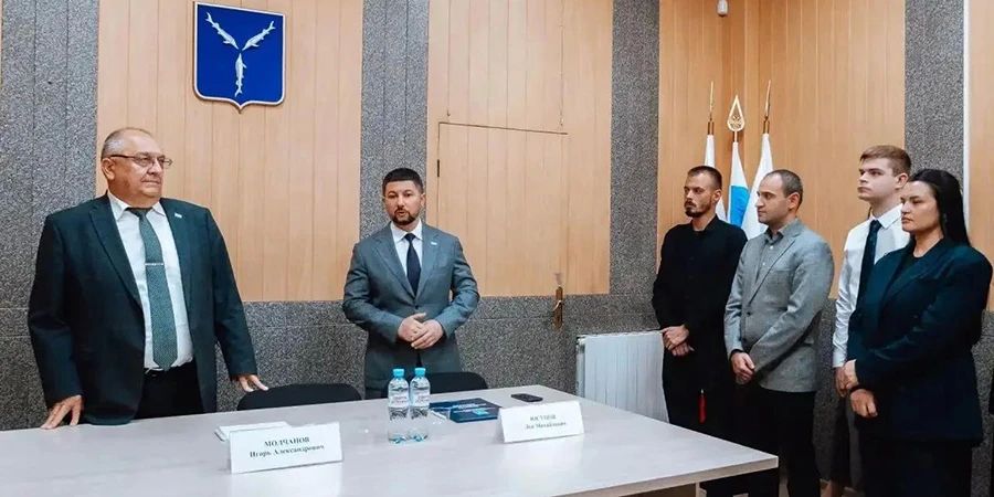 В Саратове хотят ввести ответственность за движение автомобилей по зеленой зоне