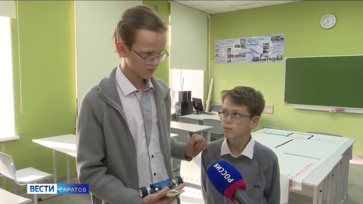Саратовские школьники оказались в числе первых на международном фестивале робототехники