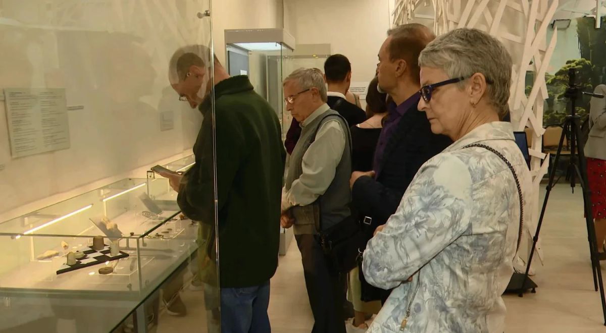 Древние медные слитки и куклы без лиц стали экспонатами новых выставок в Саратове Древние медные слитки и куклы без лиц стали экспонатами новых выставок в Саратове