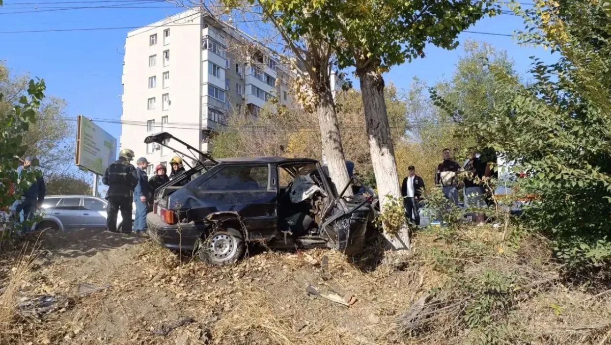 «Тринадцатая» слетела с дороги: погиб человек, четверо подростков в больнице
