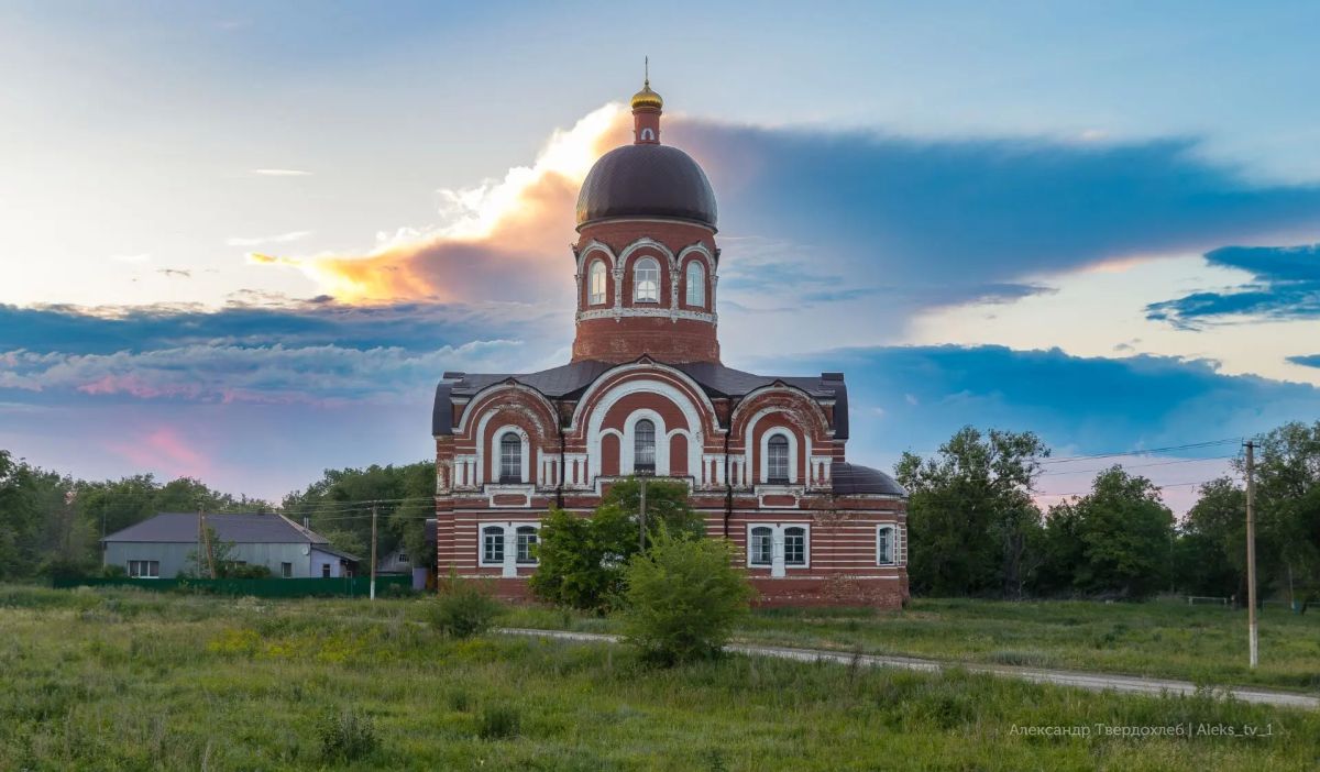 К восстановленному храму доведет новая дорога