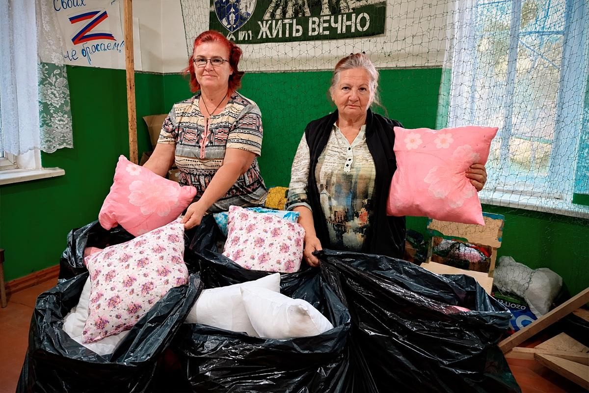 Женсовет села Даниловка Саратовской области плетёт сети и шьёт подушки для военнослужащих Женсовет села Даниловка Саратовской области плетёт сети и шьёт подушки для военнослужащих