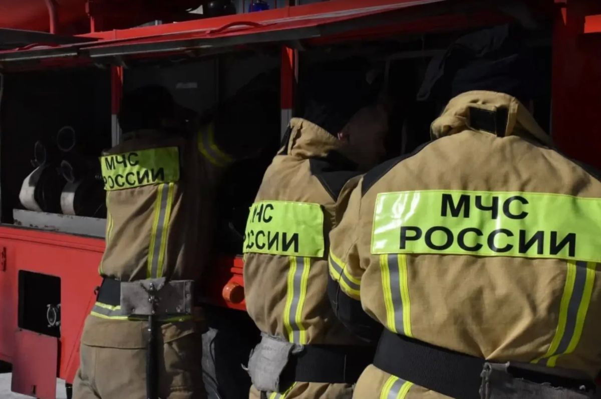 В саратовской квартире загорелись вещи: пенсионер с ожогами