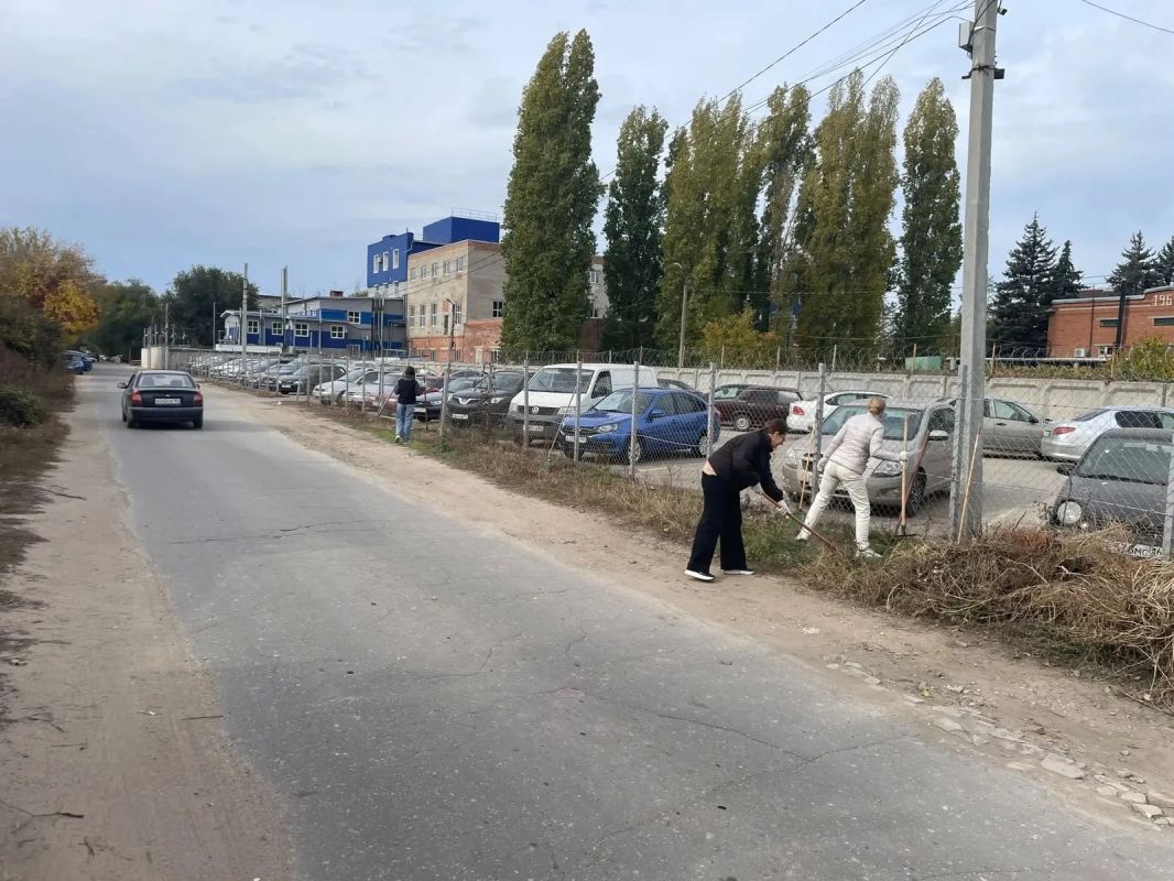 Промышленные предприятия района принимают активное участие в осеннем месячнике по благоустройству и улучшению санитарного состояния территории Промышленные предприятия района принимают активное участие в осеннем месячнике по благоустройству и улучшению санитарного состояния территории