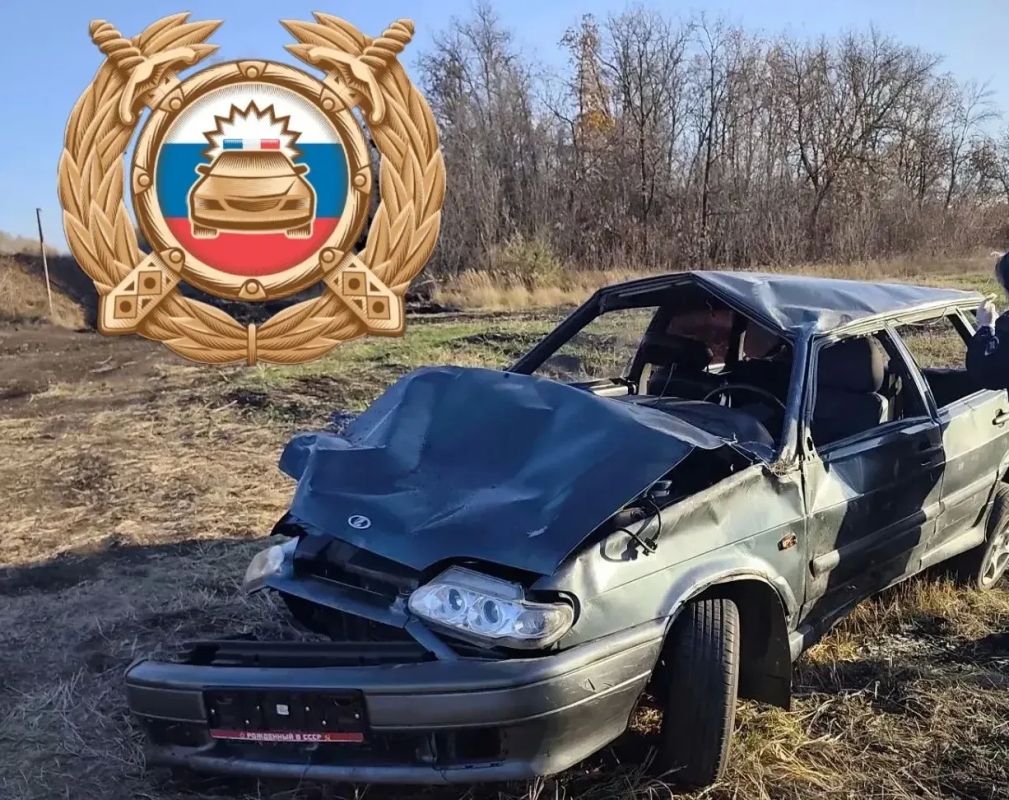 В Саратовской области полицейские работают на местах ДТП с погибшими В Саратовской области полицейские работают на местах ДТП с погибшими