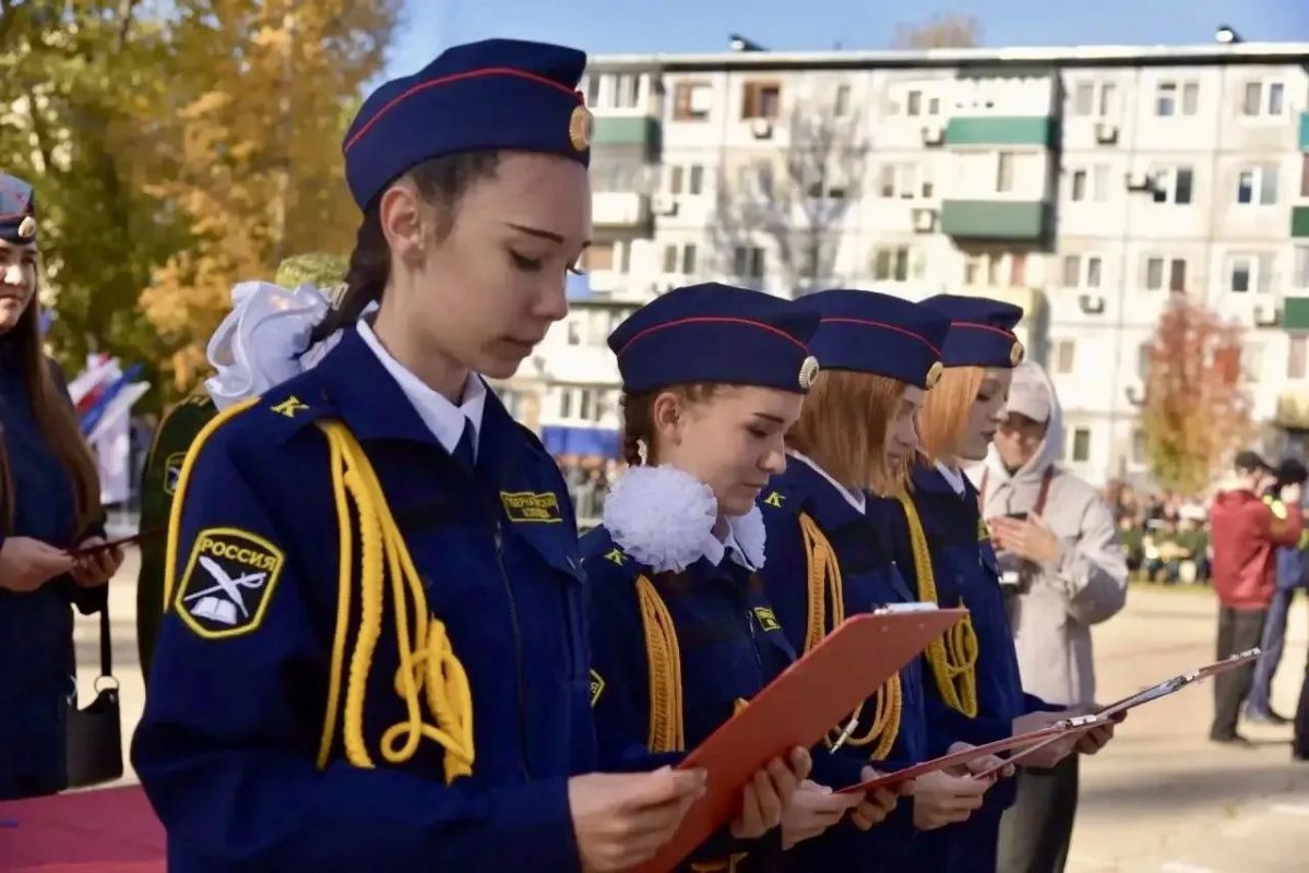 Первокурсники Губернаторского колледжа приняли клятву кадета Первокурсники Губернаторского колледжа приняли клятву кадета