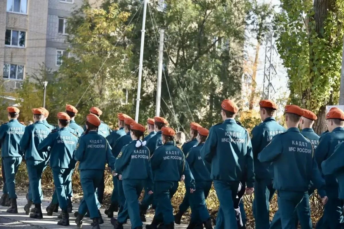 Первокурсники Губернаторского колледжа приняли клятву кадета Первокурсники Губернаторского колледжа приняли клятву кадета