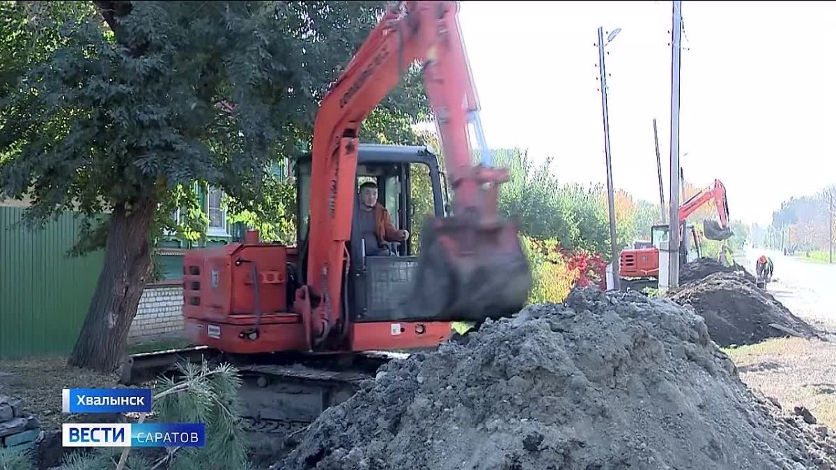 Более 80 километров коммунальных сетей обновят в городах региона