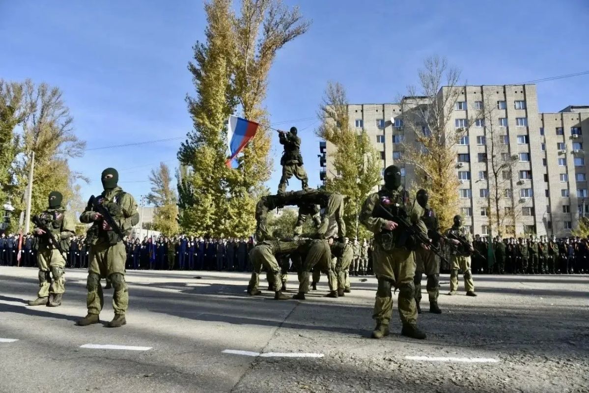 Первокурсники Губернаторского колледжа приняли клятву кадета Первокурсники Губернаторского колледжа приняли клятву кадета
