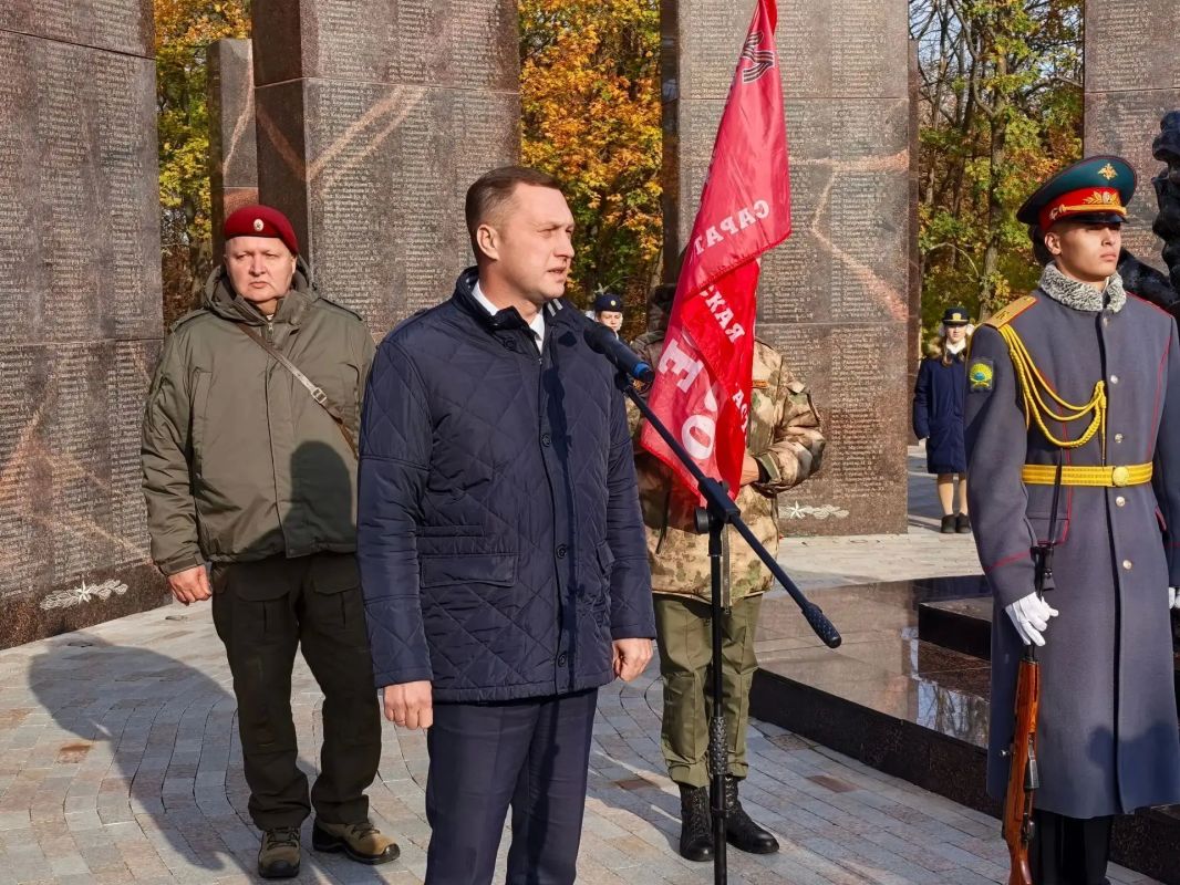 В Саратове прошли памятные мероприятия, посвященные защитникам Отечества В Саратове прошли памятные мероприятия, посвященные защитникам Отечества
