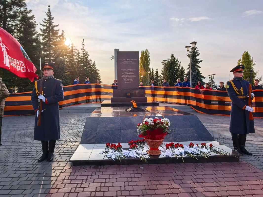 В Саратове прошли памятные мероприятия, посвященные защитникам Отечества В Саратове прошли памятные мероприятия, посвященные защитникам Отечества