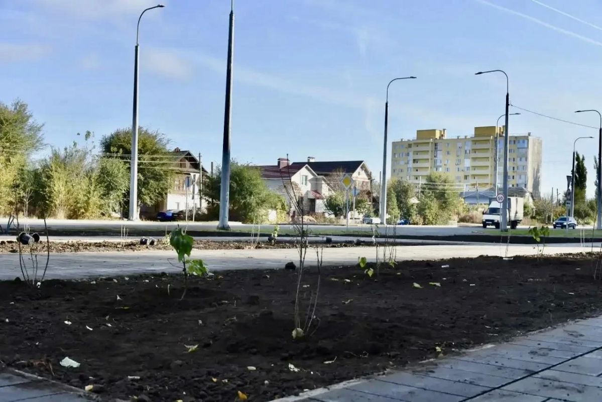 На новом участке Сиреневого сквера началась высадка кустов сирени На новом участке Сиреневого сквера началась высадка кустов сирени