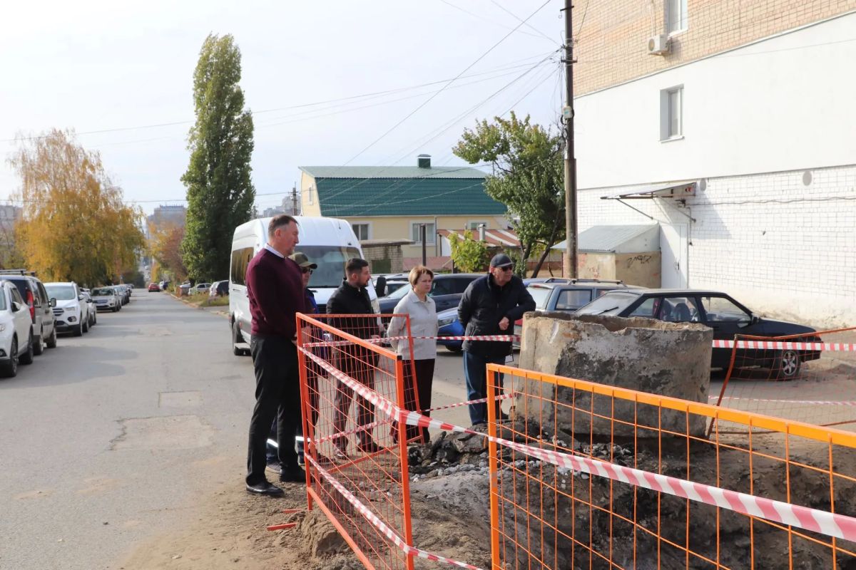 Депутаты проверили соблюдение Правил благоустройства города при проведении земляных работ Депутаты проверили соблюдение Правил благоустройства города при проведении земляных работ