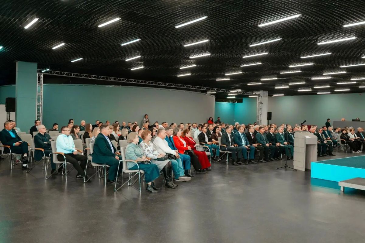 В Саратове наградили лучших дорожников области В Саратове наградили лучших дорожников области