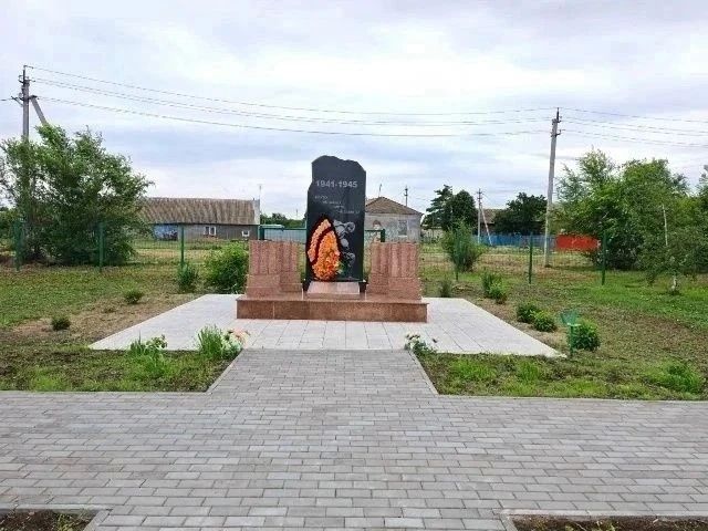 В рамках госпрограммы КРСТ в шести районах области благоустроены территории памятных мемориалов и парков воинской славы В рамках госпрограммы КРСТ в шести районах области благоустроены территории памятных мемориалов и парков воинской славы