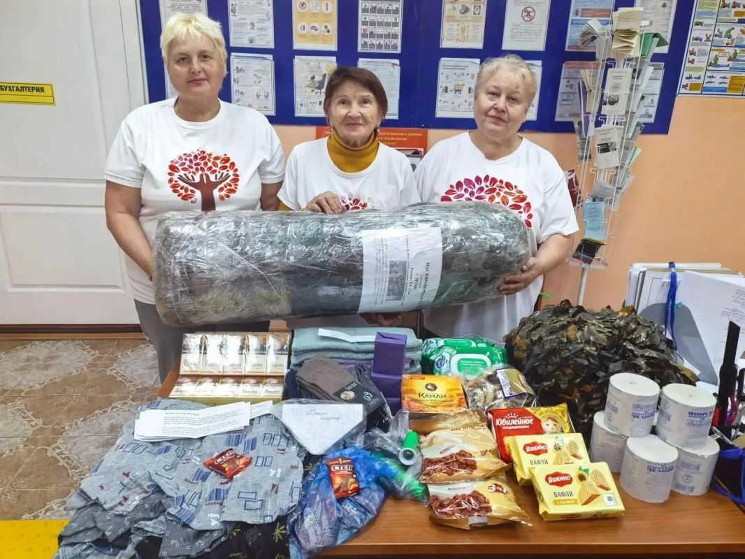 «Серебряные» волонтеры из Энгельса сплели шестидесятую маскировочную сеть «Серебряные» волонтеры из Энгельса сплели шестидесятую маскировочную сеть