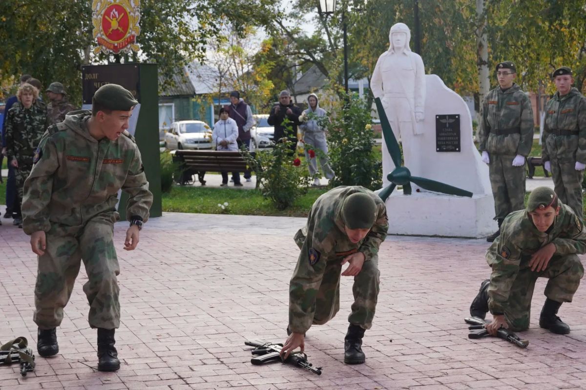 В Саратовской области состоялось торжественное открытие учебного сбора детско-юношеского движения «Гвардейская смена» В Саратовской области состоялось торжественное открытие учебного сбора детско-юношеского движения «Гвардейская смена»