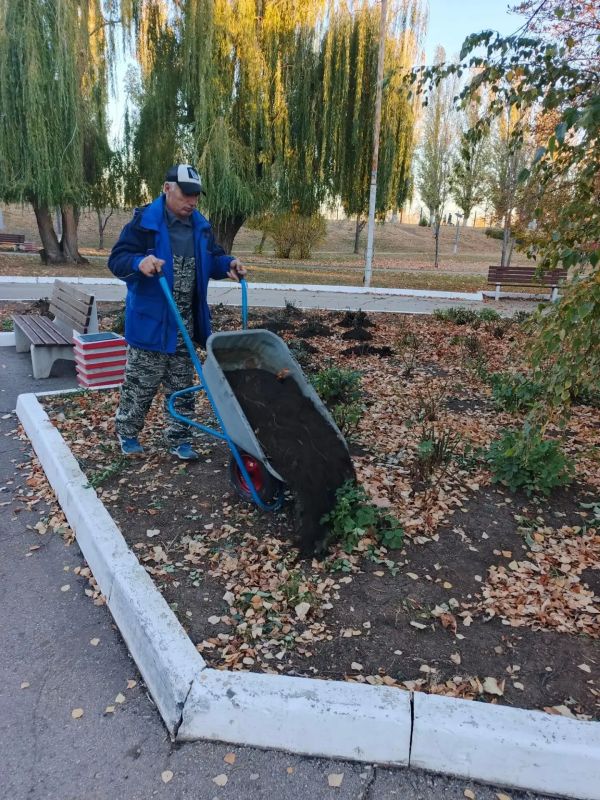 В городе Балаково продолжаются плановые работы по благоустройству В городе Балаково продолжаются плановые работы по благоустройству