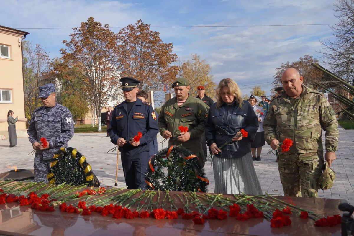 В Саратовской области состоялось торжественное открытие учебного сбора детско-юношеского движения «Гвардейская смена» В Саратовской области состоялось торжественное открытие учебного сбора детско-юношеского движения «Гвардейская смена»