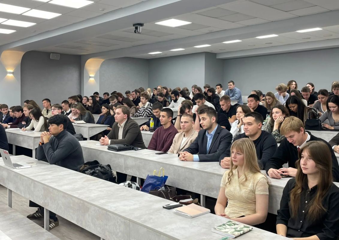 Представитель Главного следственного управления ГУ МВД России по Саратовской области приняла участие в межвузовском круглом столе в СГЮА Представитель Главного следственного управления ГУ МВД России по Саратовской области приняла участие в межвузовском круглом столе в СГЮА