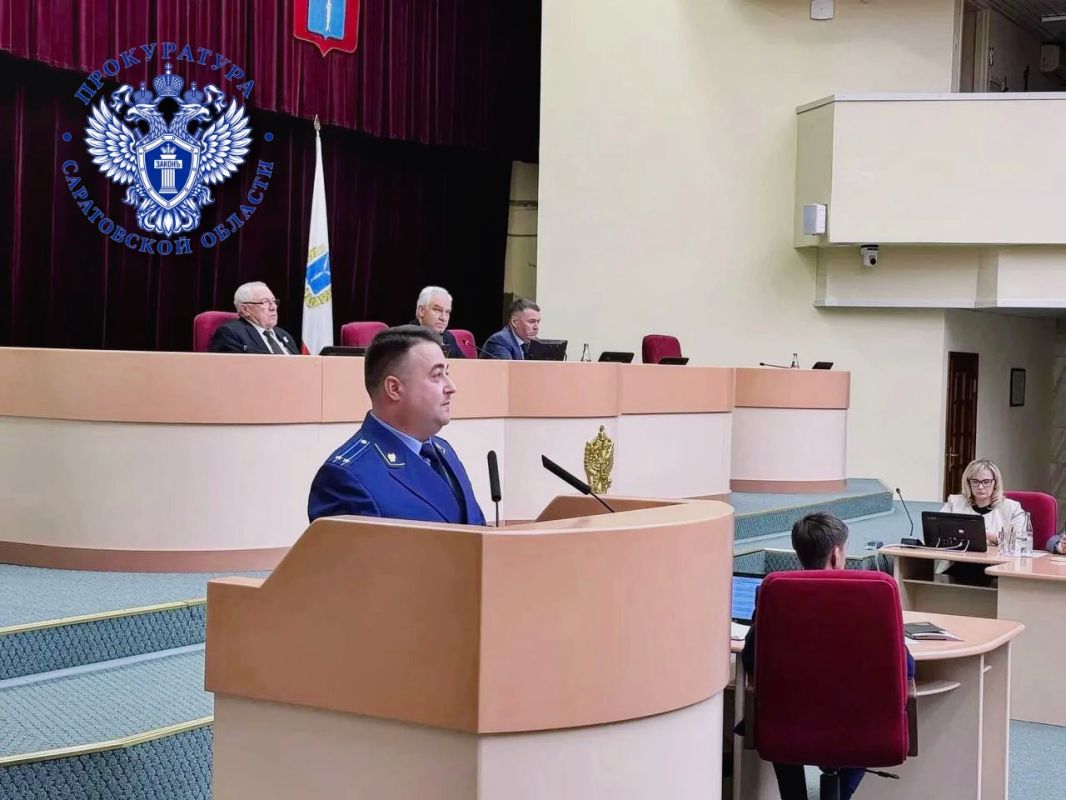 По инициативе прокурора Саратовской области Романа Пантелеева принят закон о дополнительной поддержке многодетных семей, пострадавших от пожаров