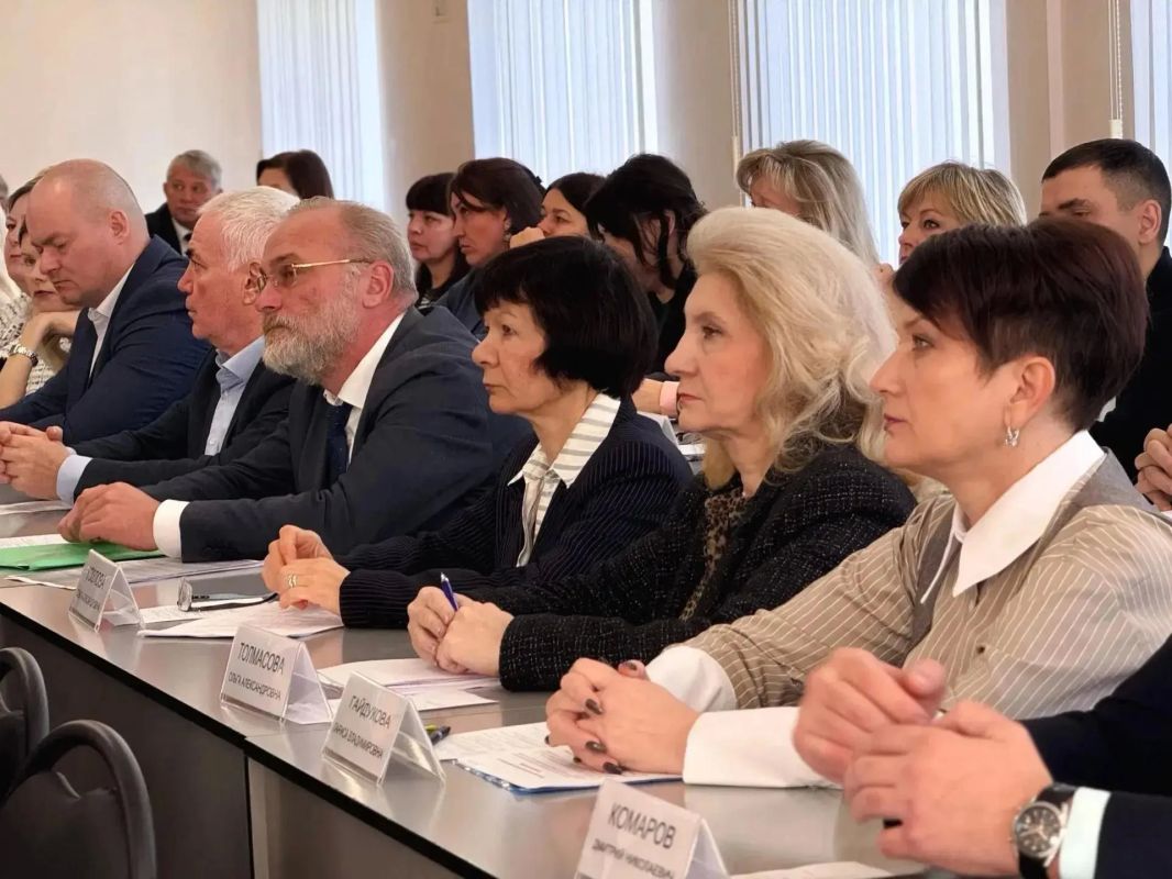 На постоянно действующем совещании обсудили ряд важных тем, в том числе, вопрос предоставления земельных участков льготным категориям граждан На постоянно действующем совещании обсудили ряд важных тем, в том числе, вопрос предоставления земельных участков льготным категориям граждан