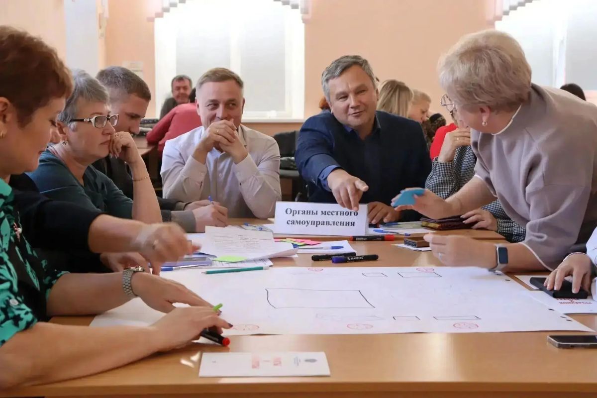 В Аткарске обсудили стратегию развития опорных населенных пунктов В Аткарске обсудили стратегию развития опорных населенных пунктов
