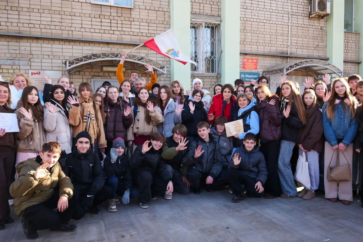 Губернаторские стипендиаты посетят Третьяковскую галерею и киностудию «Мосфильм» Губернаторские стипендиаты посетят Третьяковскую галерею и киностудию «Мосфильм»