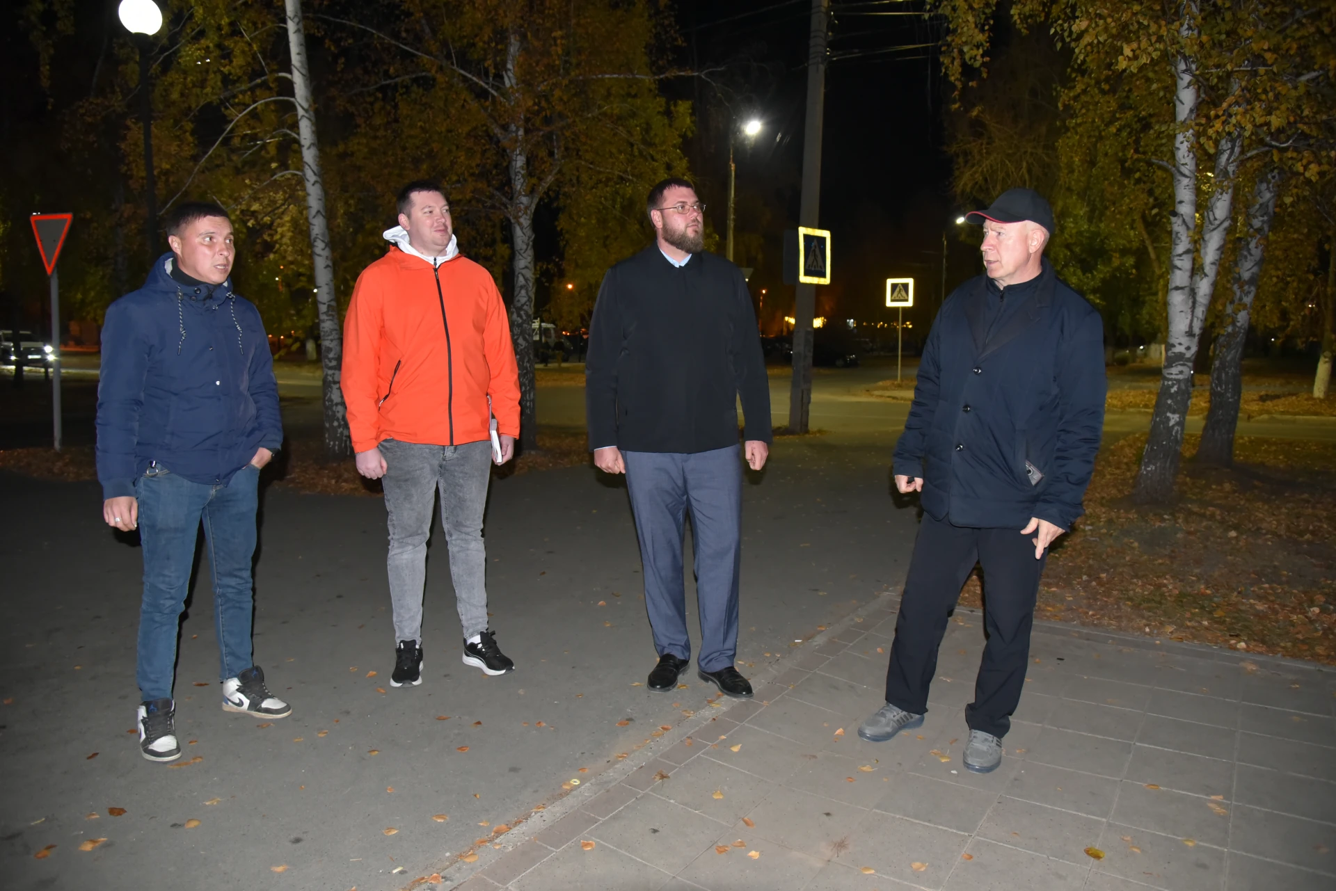 В городе Балаково проверили уличное освещение